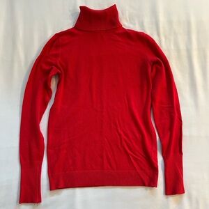 apt 9 red turtleneck